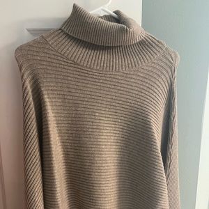 Never worn Beige Zenana Sweater